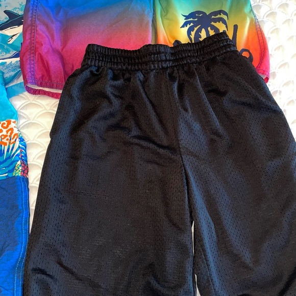 Boys shorts and top size 8 - Picture 4 of 7